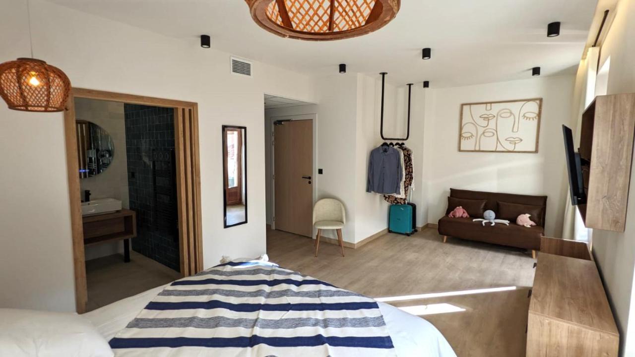 פור-ונדרה Intense Boutik-Hotel מראה חיצוני תמונה